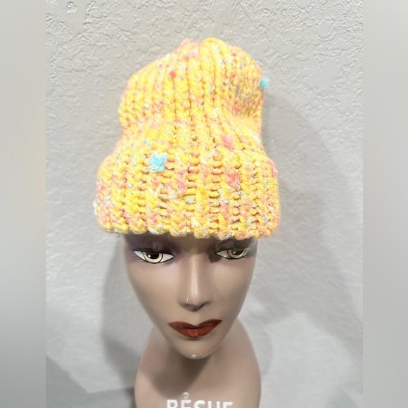 Beanie Hat - Picture 1 of 2